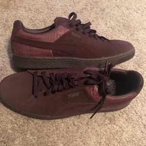 Burgundy Puma, size 8 men, never worn